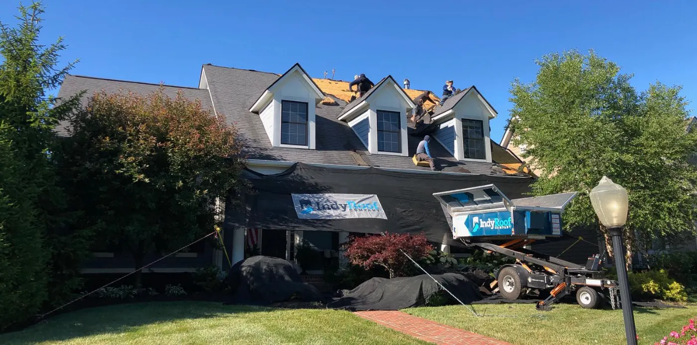 Tarping and dry-in on a Daleville commercial roof